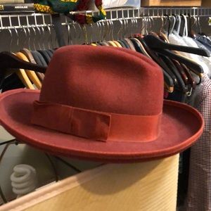 Vintage woman’s fedora style wool hat